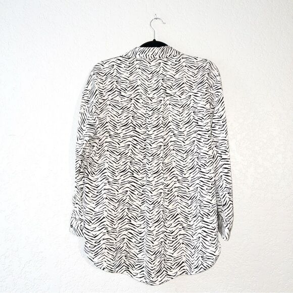 Zara Black‎ & White Zebra Print Silky Button Up Shirt size XS - Picture 6 of 6